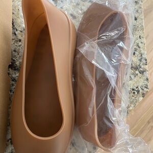 Rubber Ugg or Ugg-like guards.